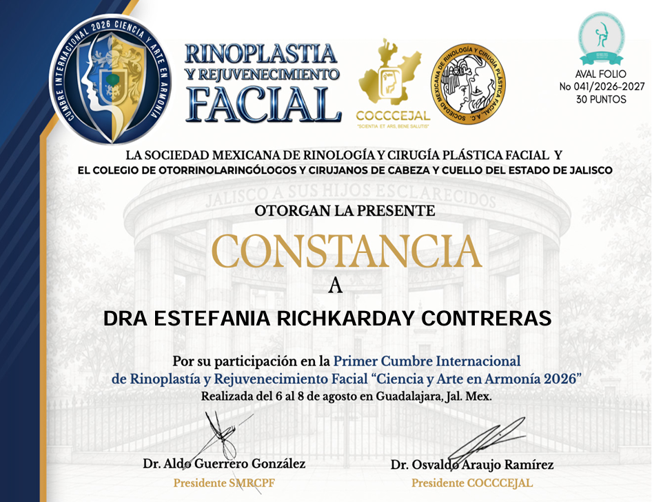 Certificado de la Dra. Estefanía Richkarday Contreras
